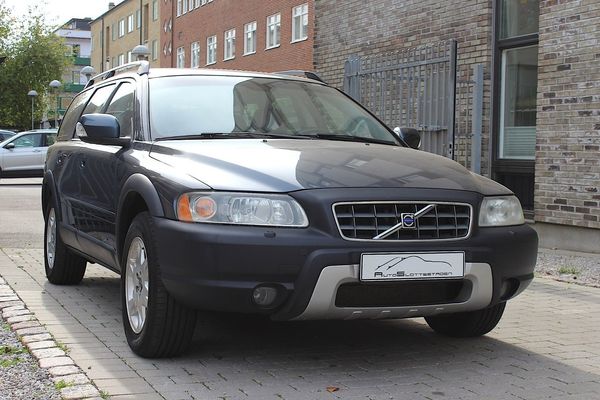 Volvo XC70 D5 AWD 185hk Geartronic Momentum / Drag / Värmare - 2007