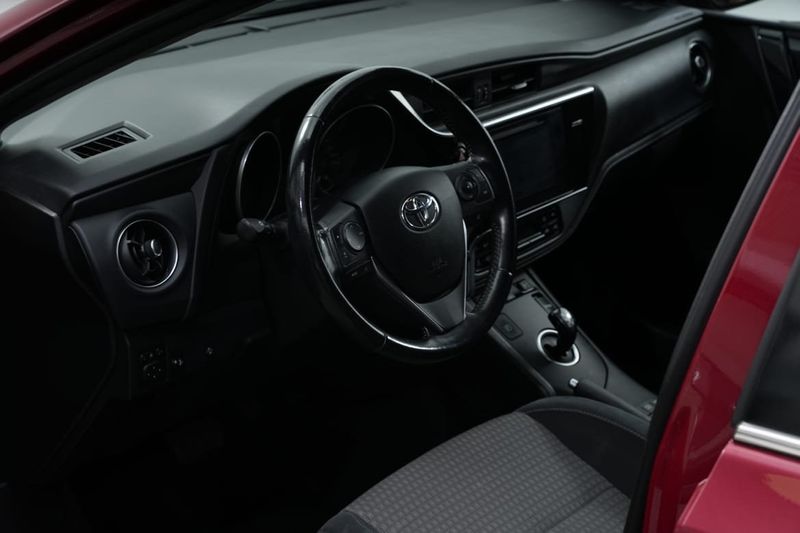 Toyota Auris bild 12