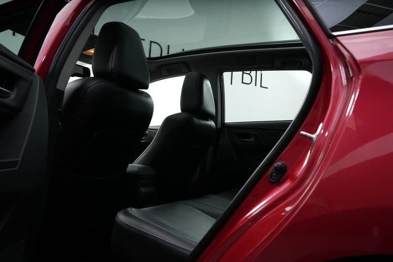 Toyota Auris bild 17