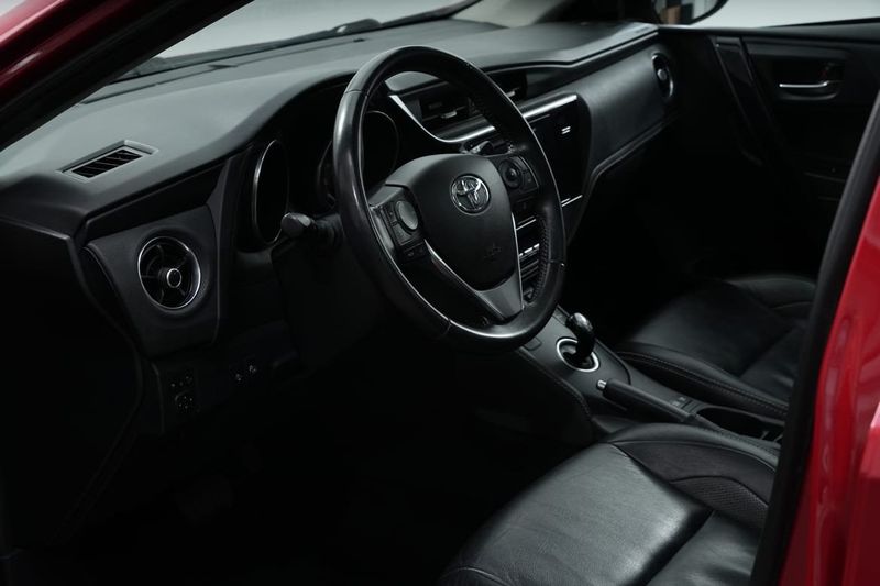 Toyota Auris bild 14