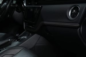 Toyota Auris bild 24