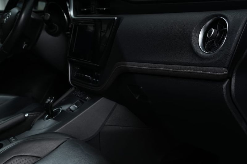 Toyota Auris bild 24