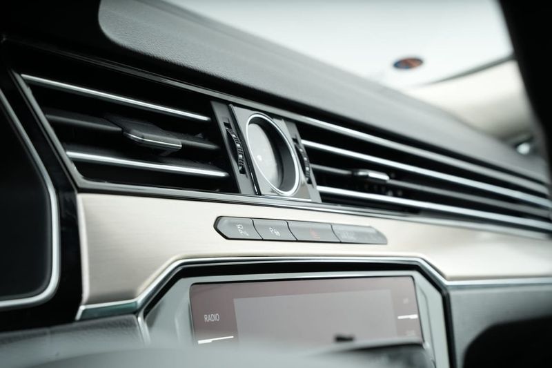 Volkswagen Passat bild 13