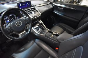 Lexus NX bild 8