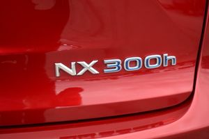 Lexus NX bild 21
