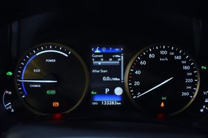 Lexus NX bild 12