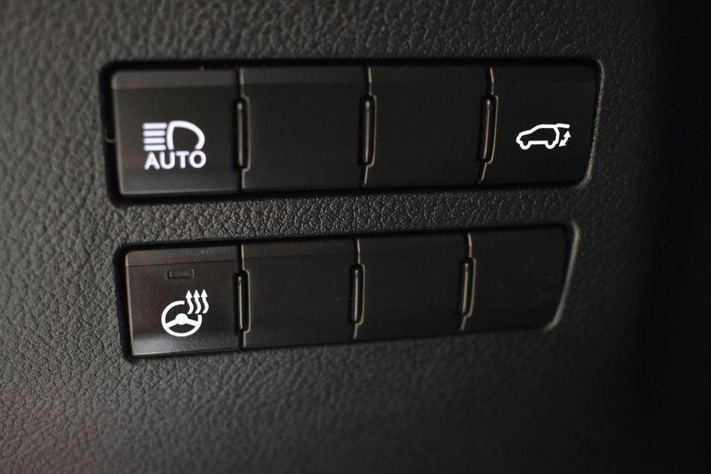 Lexus NX bild 16
