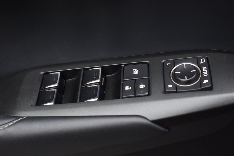 Lexus NX bild 20