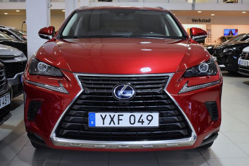 Lexus NX bild 2