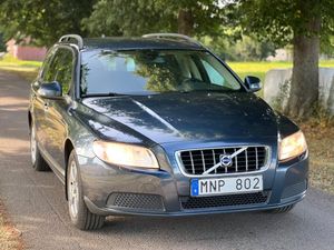 Volvo V70 bild 1