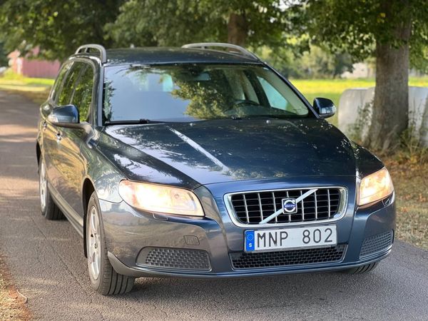 Volvo V70 2.0F Kinetic Svensksåld, Mycket bra skick. - 2009