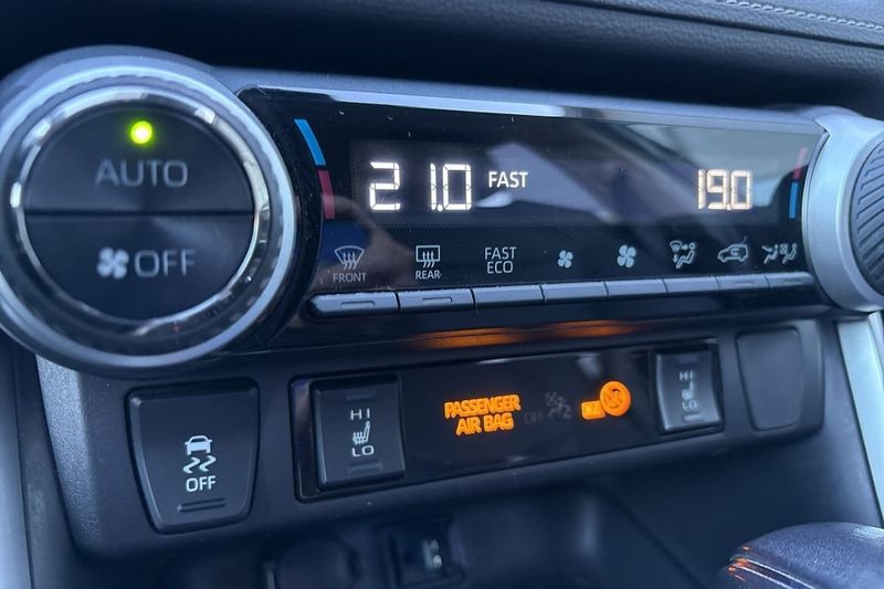 Toyota RAV4 bild 19