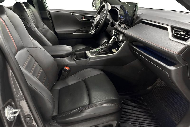 Toyota RAV4 bild 14