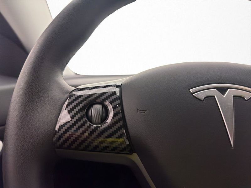 Tesla Model 3 bild 27