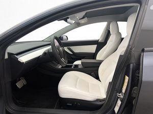 Tesla Model 3 bild 16