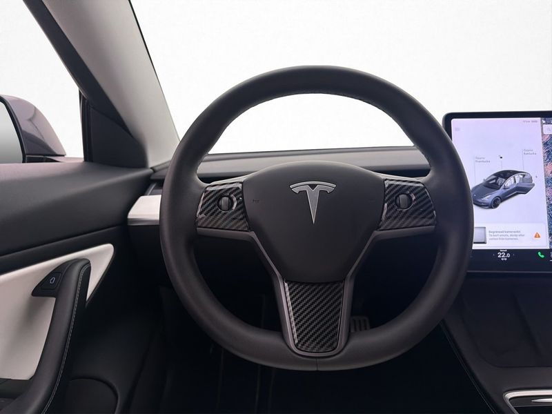 Tesla Model 3 bild 14