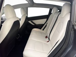 Tesla Model 3 bild 12