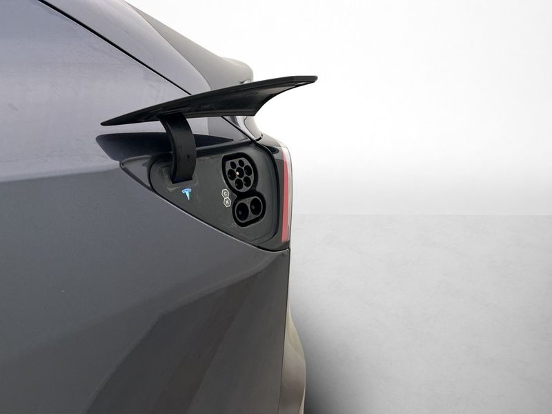 Tesla Model Y bild 21