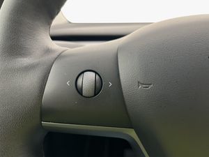 Tesla Model Y bild 22