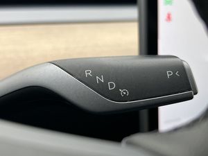 Tesla Model Y bild 23