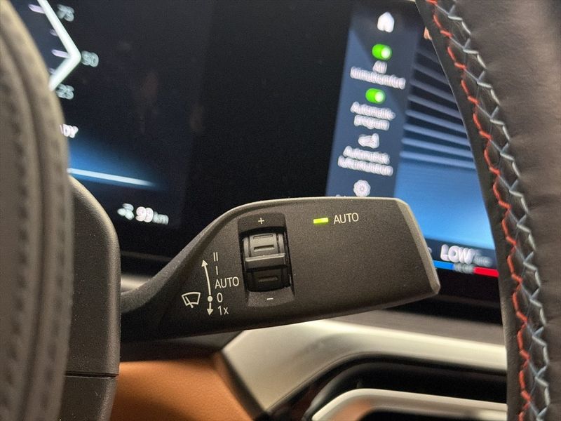 BMW i4 bild 26