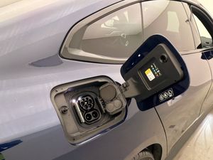 BMW i4 bild 35