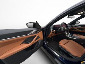 BMW i4 bild 16