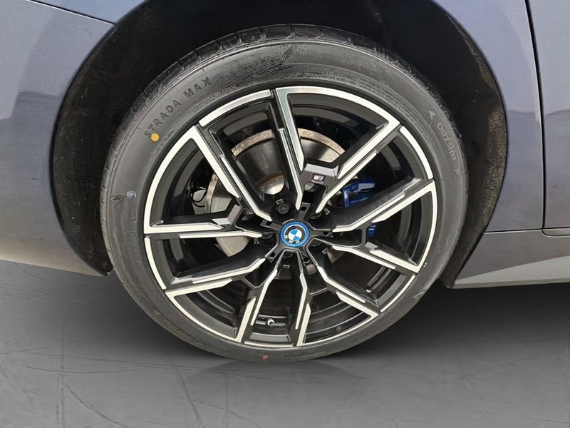 BMW i4 bild 38