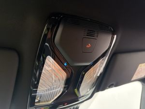 BMW i4 bild 30