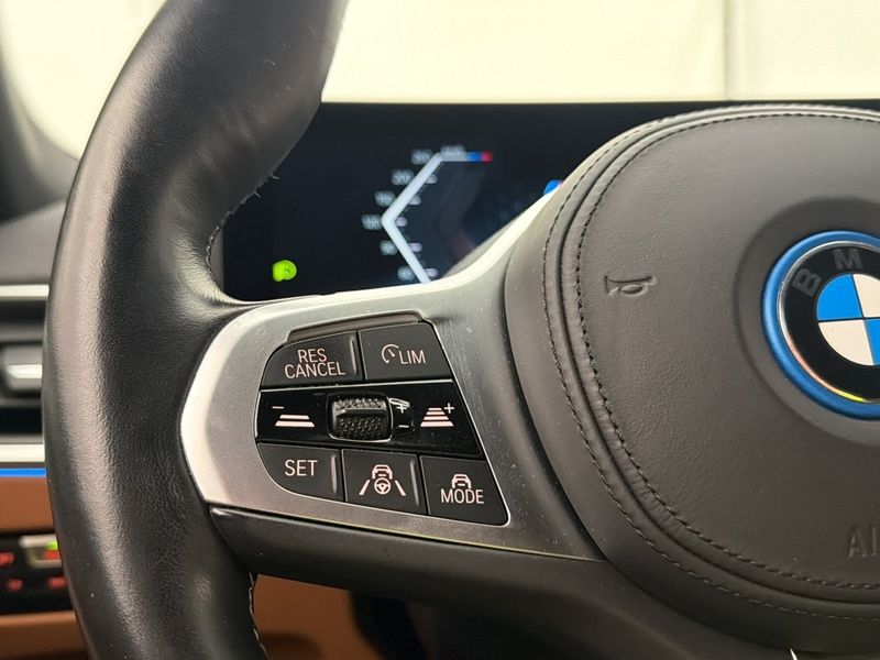 BMW i4 bild 25
