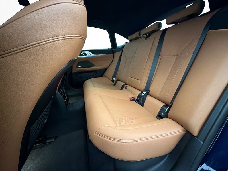 BMW i4 bild 13