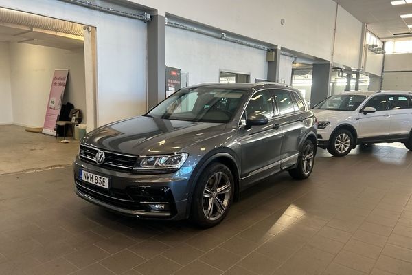 Volkswagen Tiguan 2.0 TSI 190hk 4M R-Line Värmare Drag/SUPERDEAL 3,95% - 2020