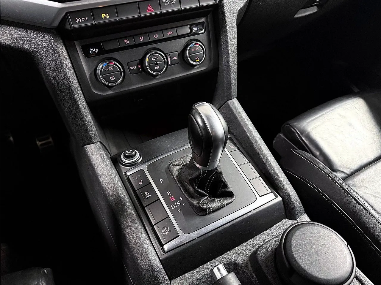 Vehicle image 24