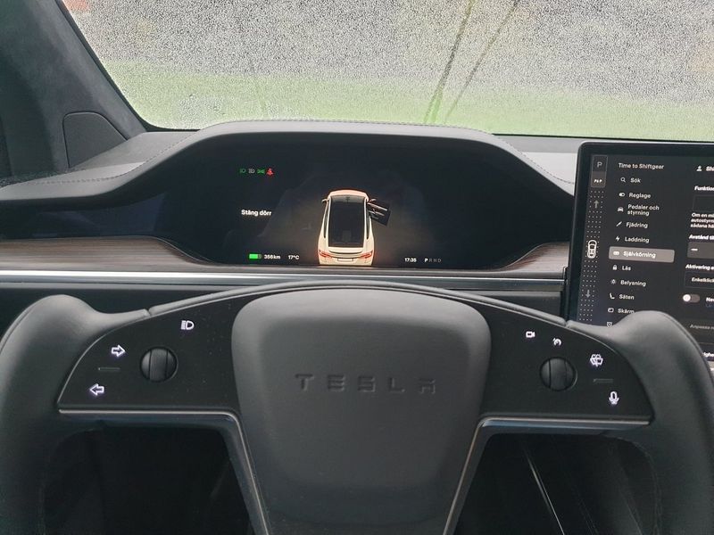 Tesla Model X bild 31
