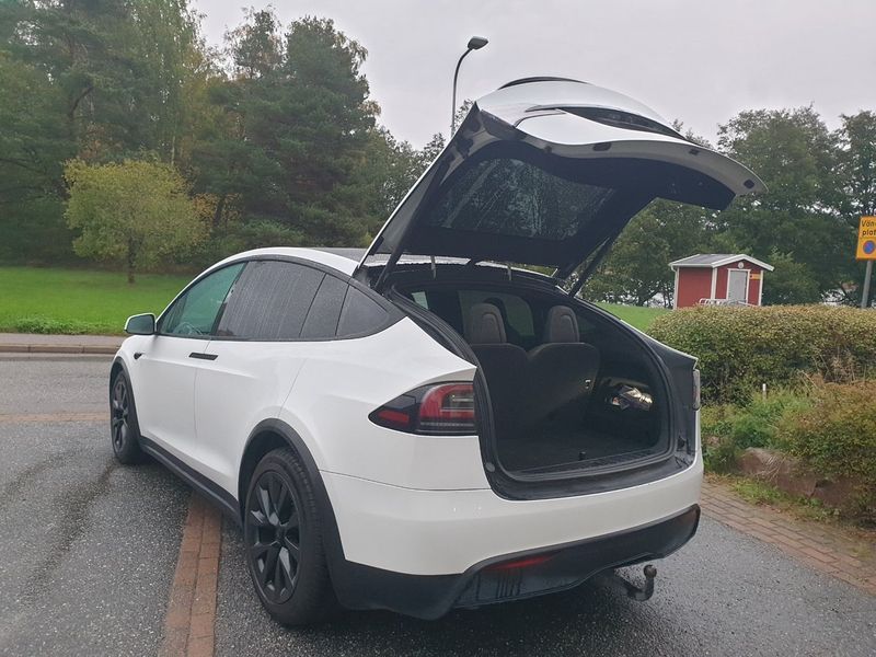 Tesla Model X bild 34