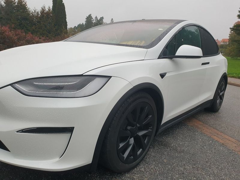Tesla Model X bild 13