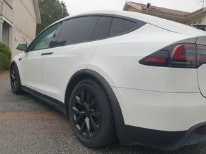 Tesla Model X bild 15