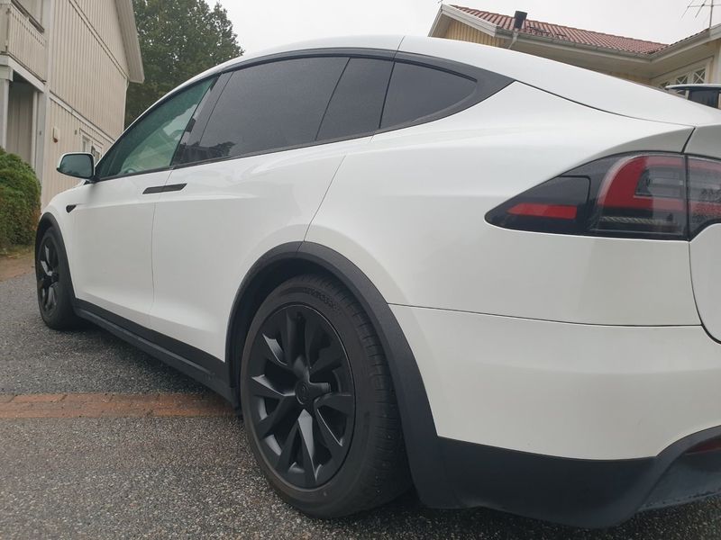 Tesla Model X bild 15