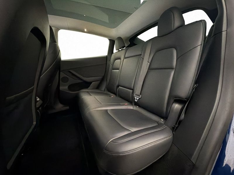 Tesla Model Y bild 27