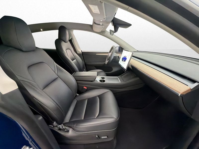Tesla Model Y bild 25