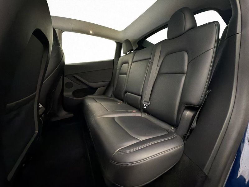 Tesla Model Y bild 27