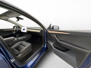 Tesla Model Y bild 26