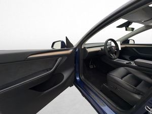 Tesla Model Y bild 10