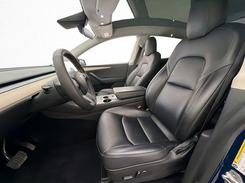 Tesla Model Y bild 11
