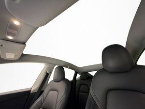 Tesla Model Y bild 12