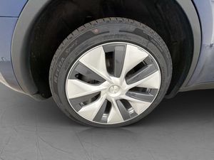 Tesla Model Y bild 32