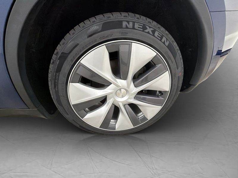 Tesla Model Y bild 31