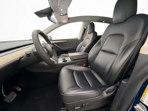 Tesla Model Y bild 11