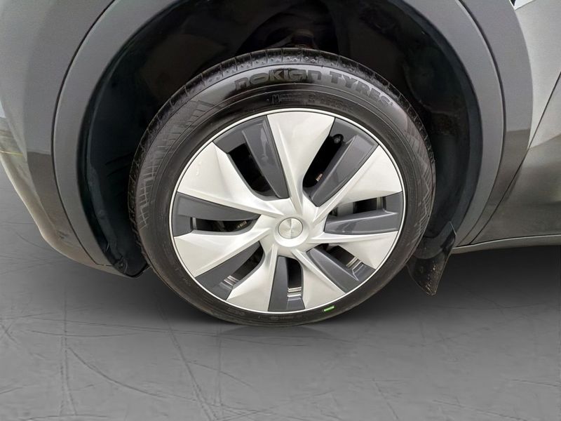 Tesla Model Y bild 32