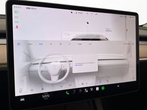 Tesla Model Y bild 23